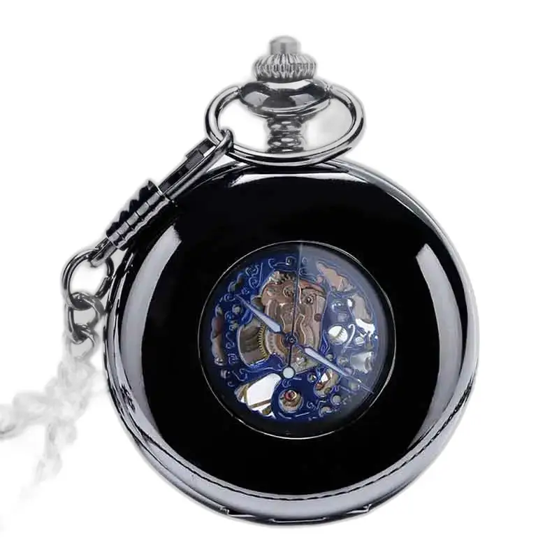 Elegante reloj de bolsillo para hombre con un diseño único en negro y plata.