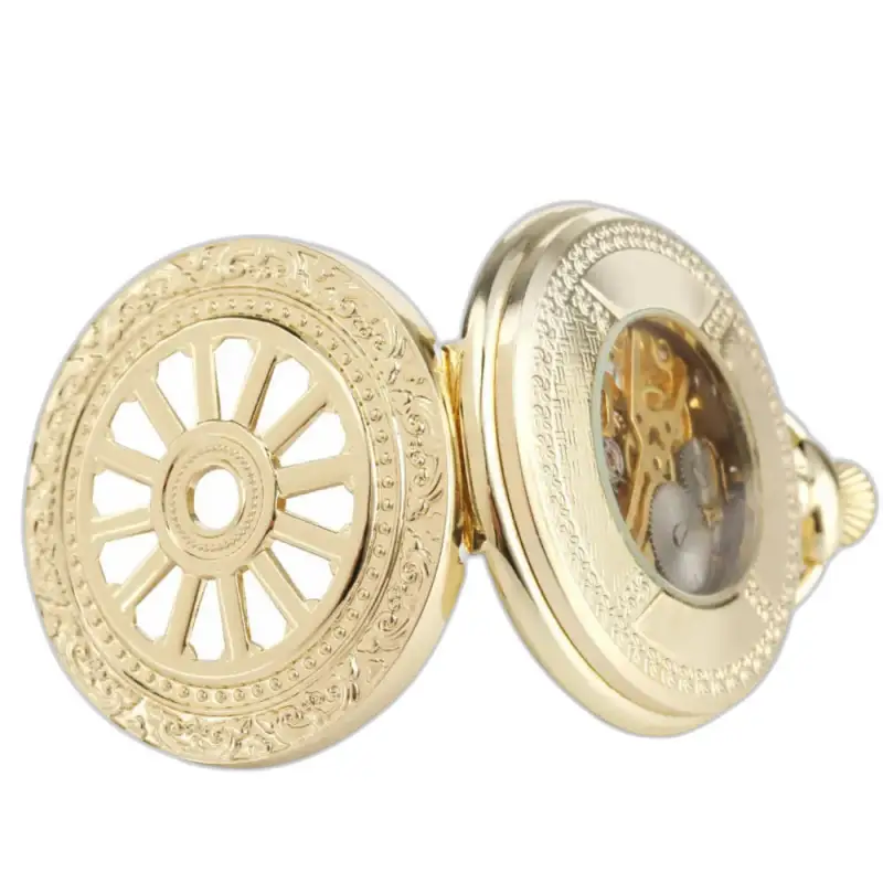 Reloj de bolsillo mecánico en tono dorado con elegante diseño de esqueleto hueco.