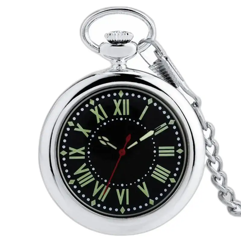 Reloj de bolsillo de cuarzo plateado con esfera abierta y elegantes números romanos.