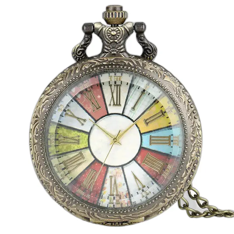 Reloj con collar antiguo de bronce vintage con un diseño colorido y ornamentado