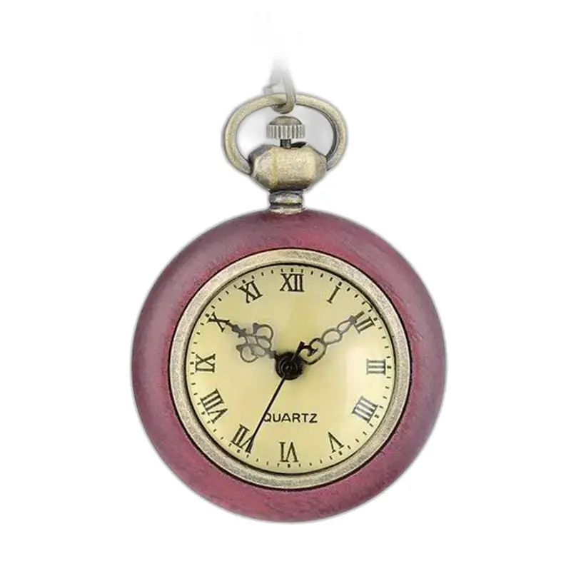 Reloj moderno con collar y esfera abierta de madera, color granate y números romanos