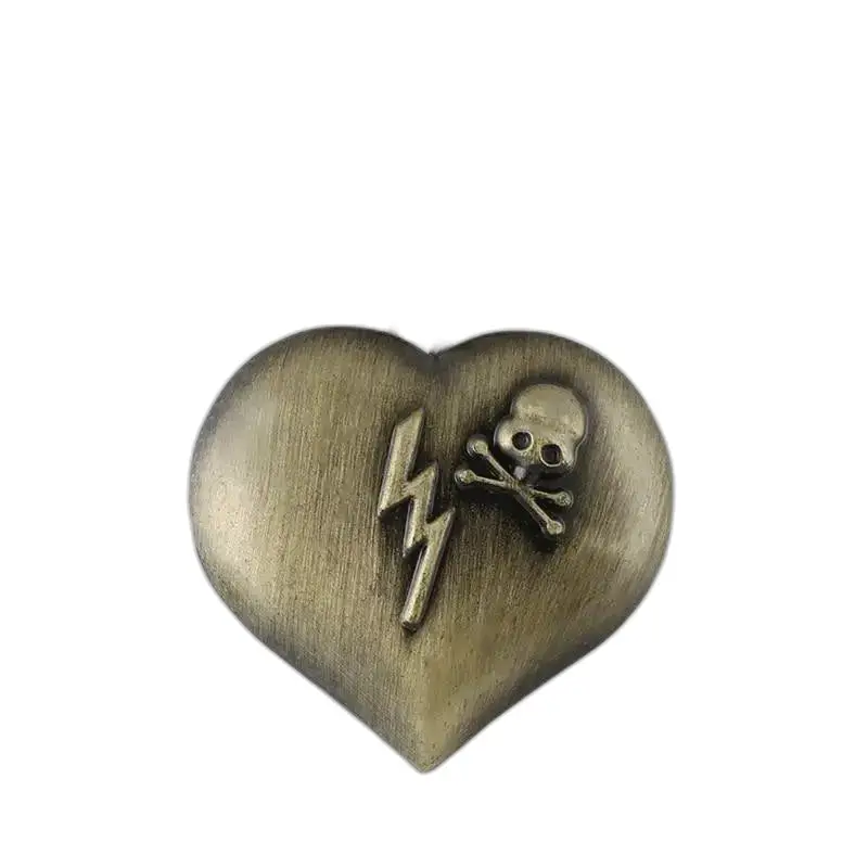 Corazón de bronce con calavera y rayo para reloj de collar eléctrico vintage