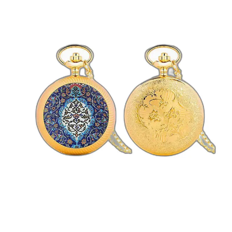 Dos relojes de bolsillo dorados, reloj vintage con collar de flores verdes y pantalla analógica