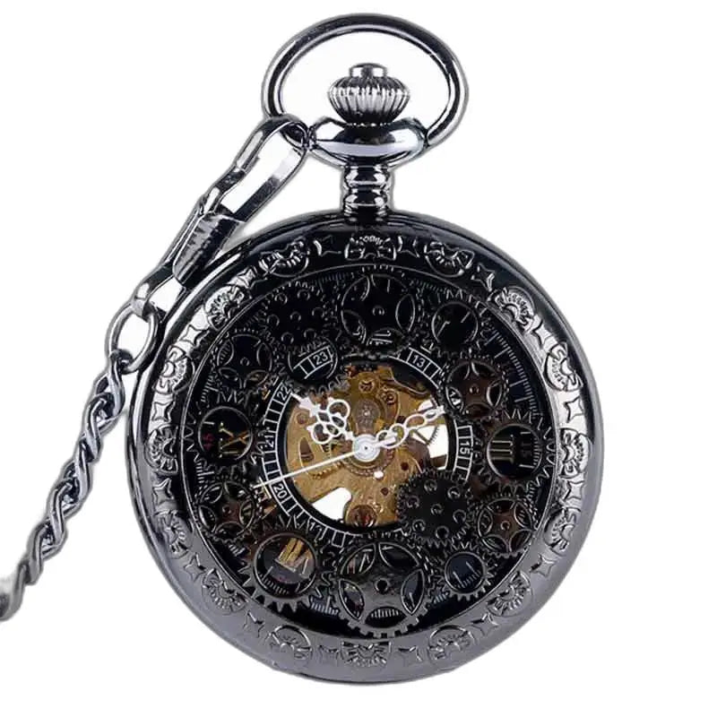 Reloj de bolsillo steampunk con mecanismo visible y elegante cadena negra