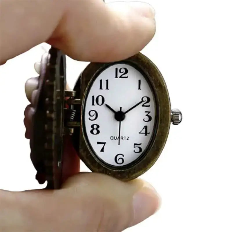 Elegante reloj colgante en colores naturales con reloj colgante de árbol de cuarzo